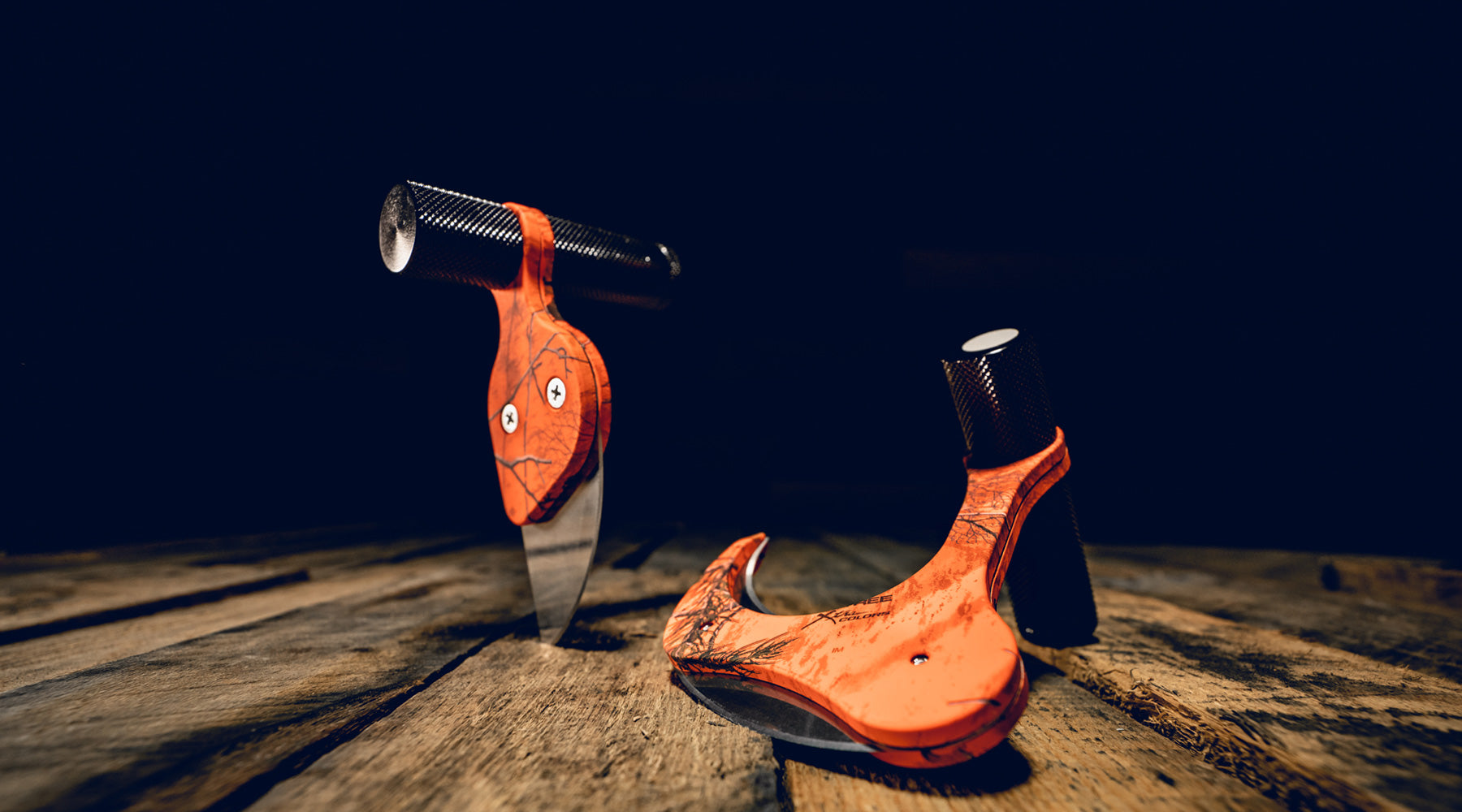 RaptoRazor Home of the Big Game Skinner & MANO Hunting-Skinning Knives